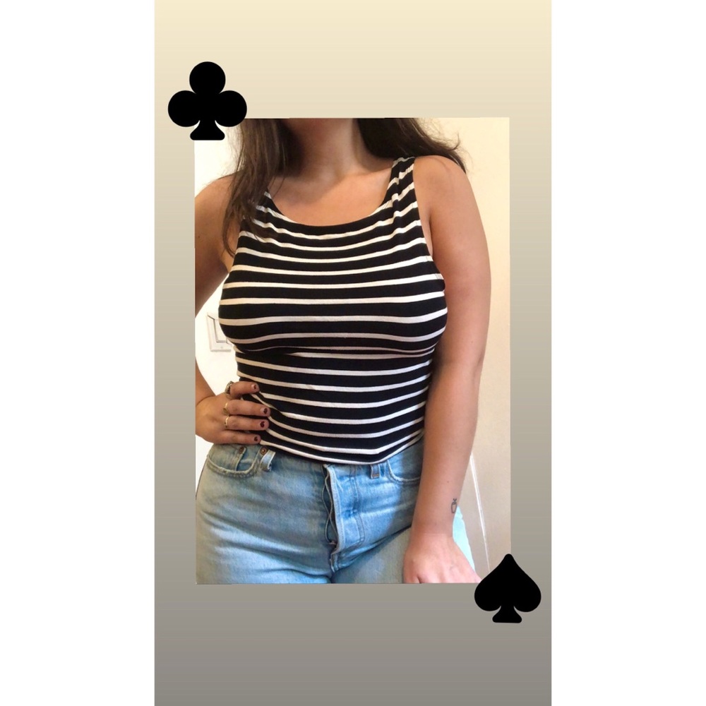 Black and white striped Banana Republic crop top